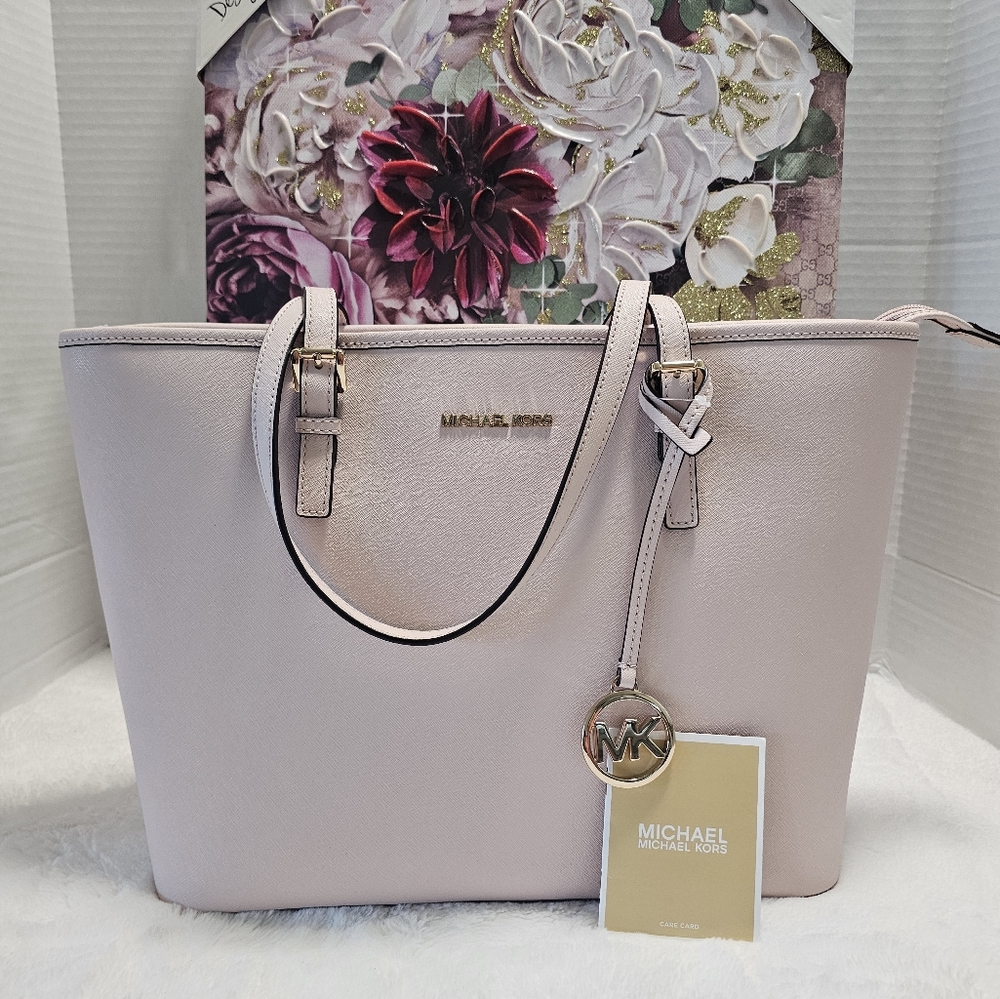 🥰NWT Michael Kors Large Pink Tote Bag